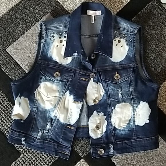 Women Vest - Picture 1 of 2